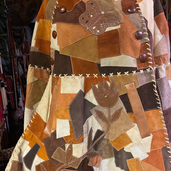 FABULOUS VTG Suede & Leather🍁Patchwork Cape! OS - Picture 3 of 5